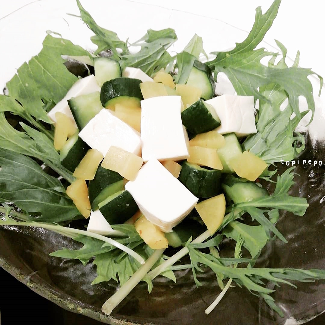 胡瓜と沢庵のコロコロ豆腐サラダのつくり方