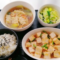 麻婆豆腐＆水餃子スープ。さくらリンツと新旧カットコーム