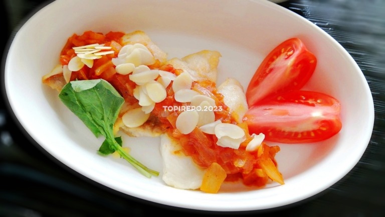 白身魚のトマトのソース＆スナップえんどう洋風煮とお芋パイ